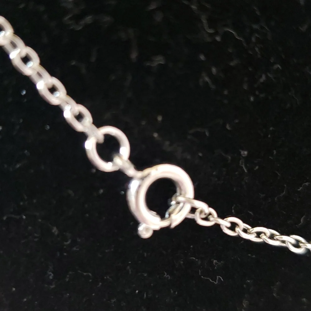 Heart & Pearl Necklace - Picture 4 of 5
